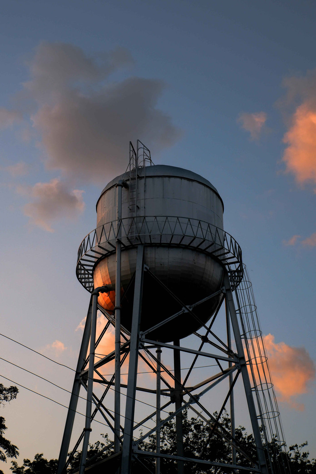 🏠 How to Choose the Best Water Tank for Your Home - WaterTanksMart